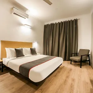 3* Hotel King Plaza Near Delhi Airport